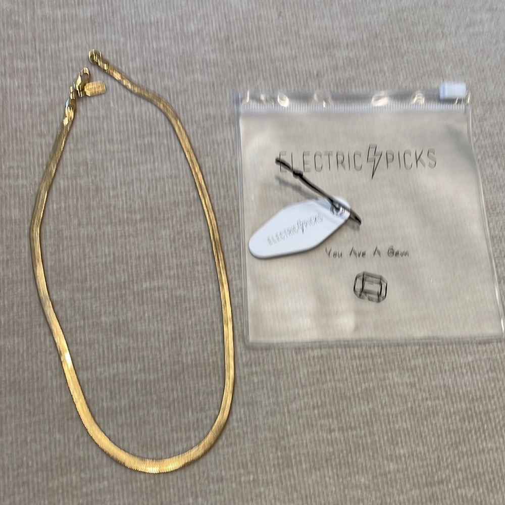Electric picks python necklace
